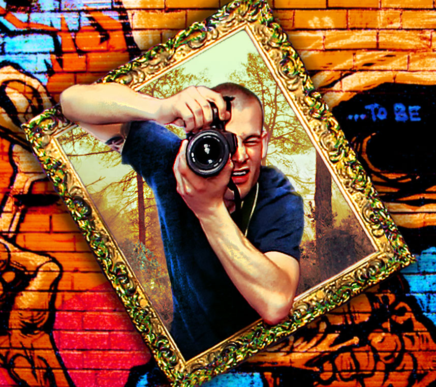 Jordi Vendrell con cámara, autorretrato artístico con marco dorado y graffiti